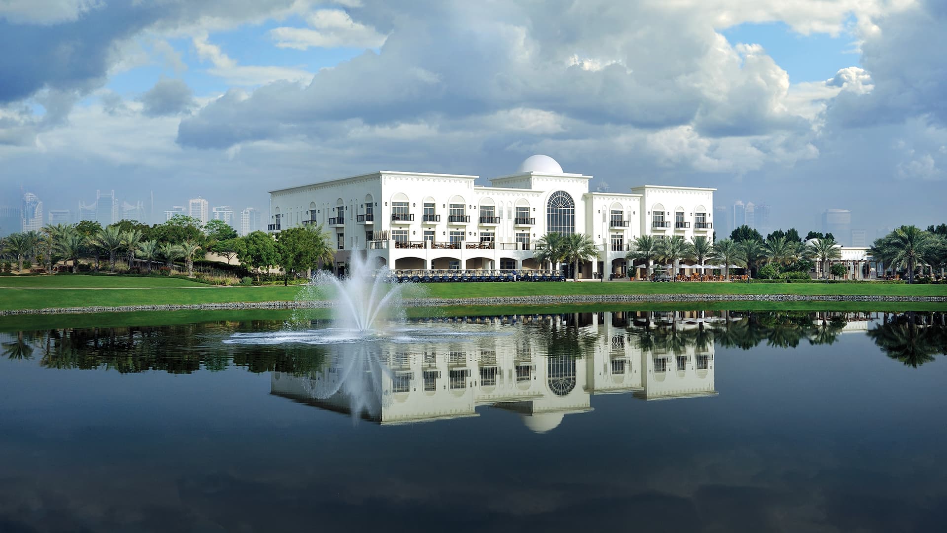 الإمارات ليفينج